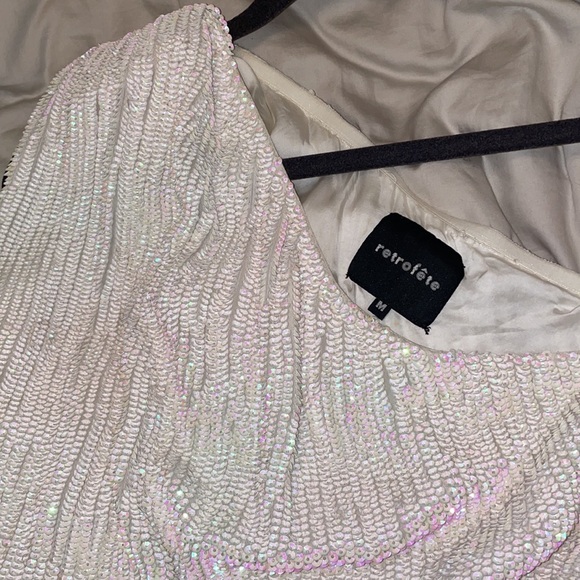 Retrofête Ella One-Shoulder Sequin Dress. White. Size M. True to size. Worn once - Picture 10 of 11